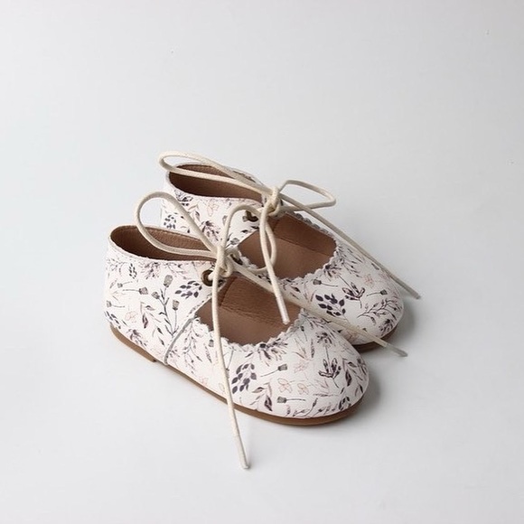 Everly Flats - Vintage Lady- Riley & Co - Picture 9 of 15